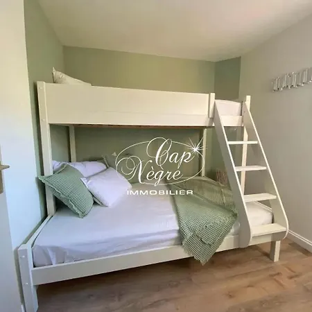 Classe 3 Etoiles Avec Terrasse A 150 M De Cavaliere - Lägenhet