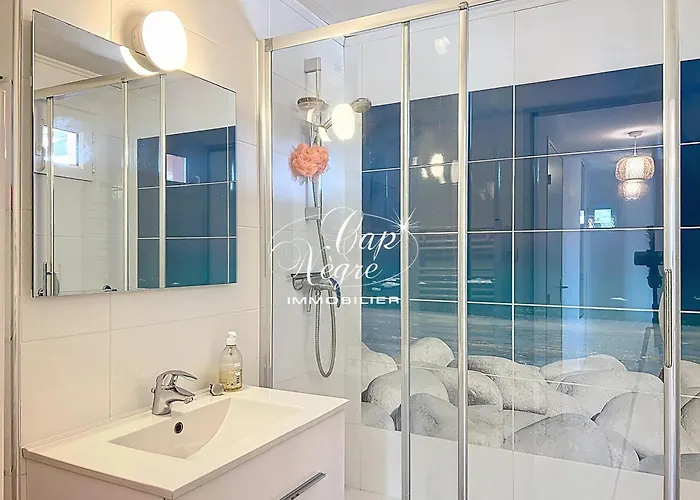 Classe 3 Etoiles Avec Terrasse A 150 M De Cavaliere - Апартаменты *