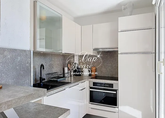 Апартаменты Classe 3 Etoiles Avec Terrasse A 150 M De Cavaliere - Ле-Лаванду